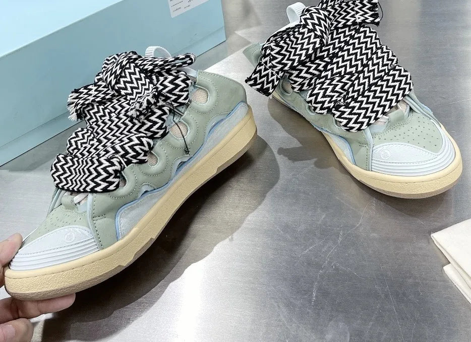 New Designer Slippers Sneakers Flat Shoes Women Luxury Brand Trainer Lace Up Men Top Quality Thick Laces Skateboard Shoes Unisex