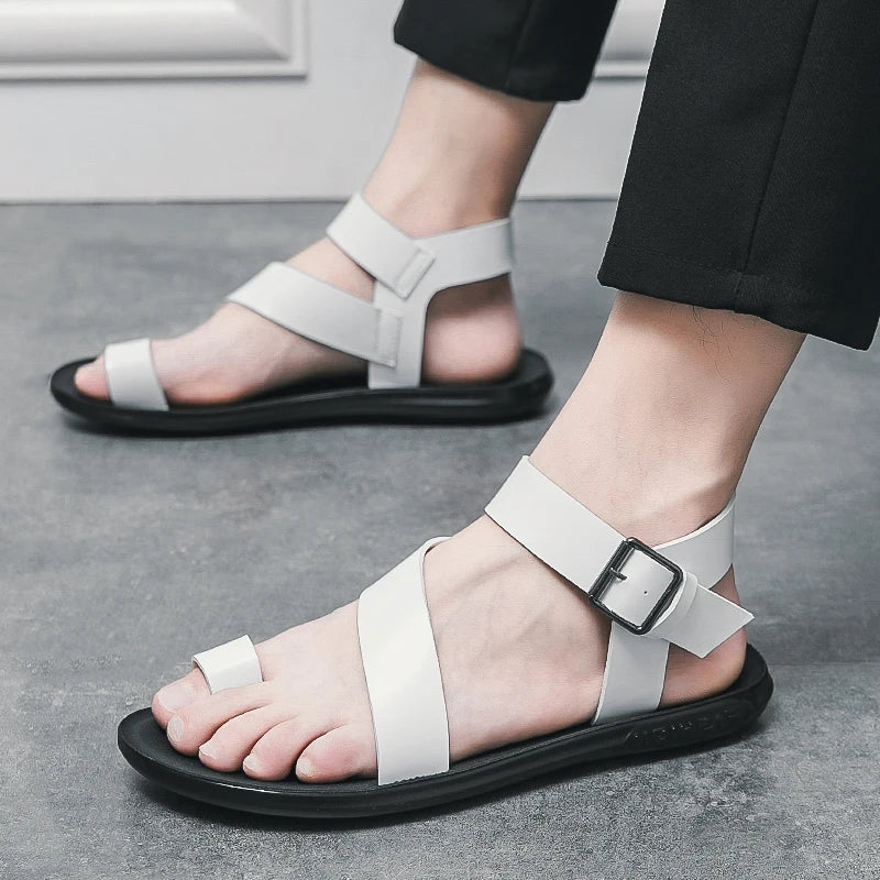 Summer New Men Gladiators Belt Buckle Leather Casual Shoes Breathable Beach Sandals Outdoor Slippers Black White Plus Size 38-45