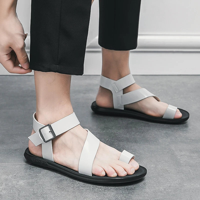 Summer New Men Gladiators Belt Buckle Leather Casual Shoes Breathable Beach Sandals Outdoor Slippers Black White Plus Size 38-45