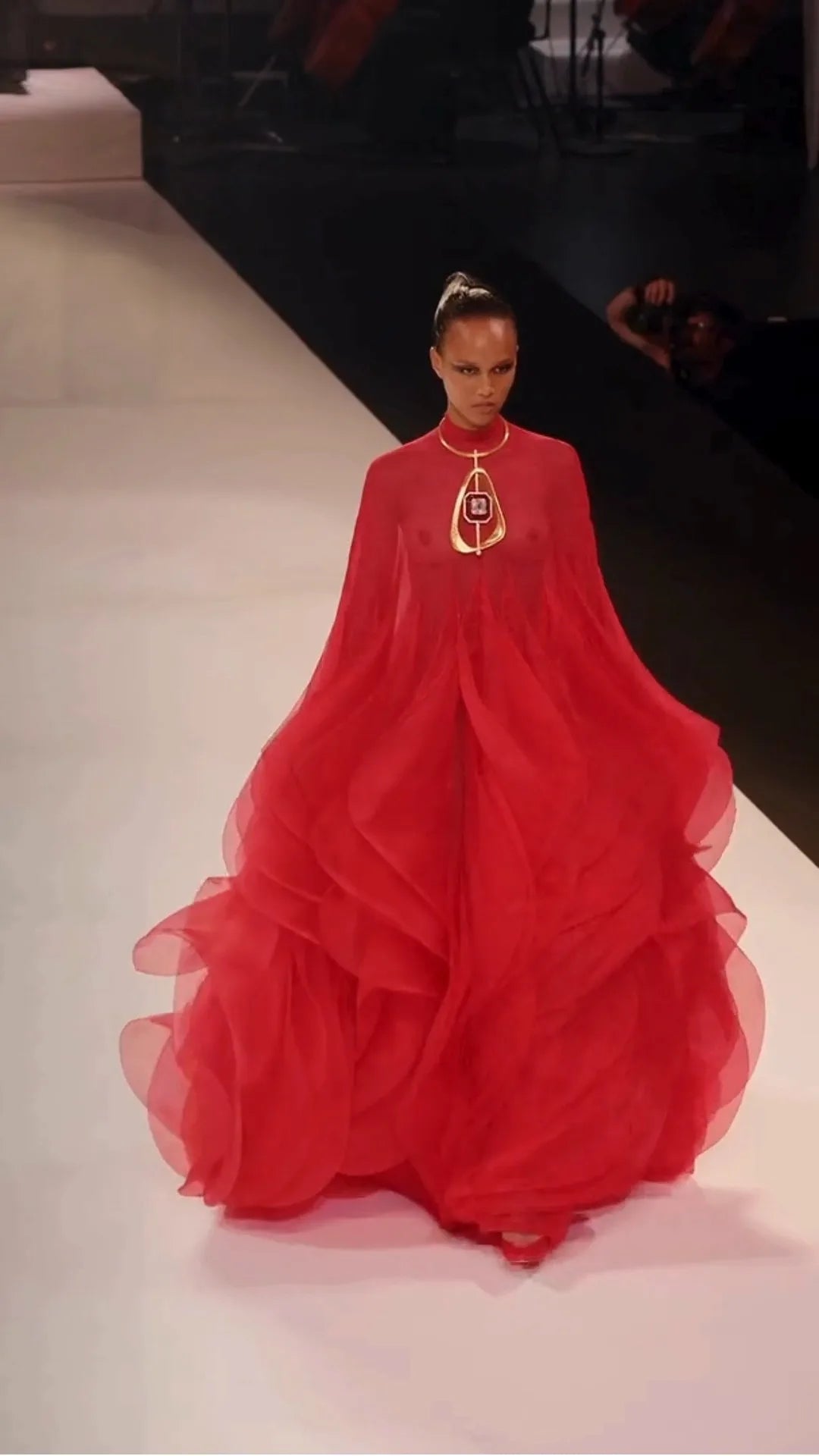 Amazing Red Ruffles Celebrity Dress Unique Design Ruched Organza Pageant Party Dresses Birthday Dress 2025 Formal Evening Dresse