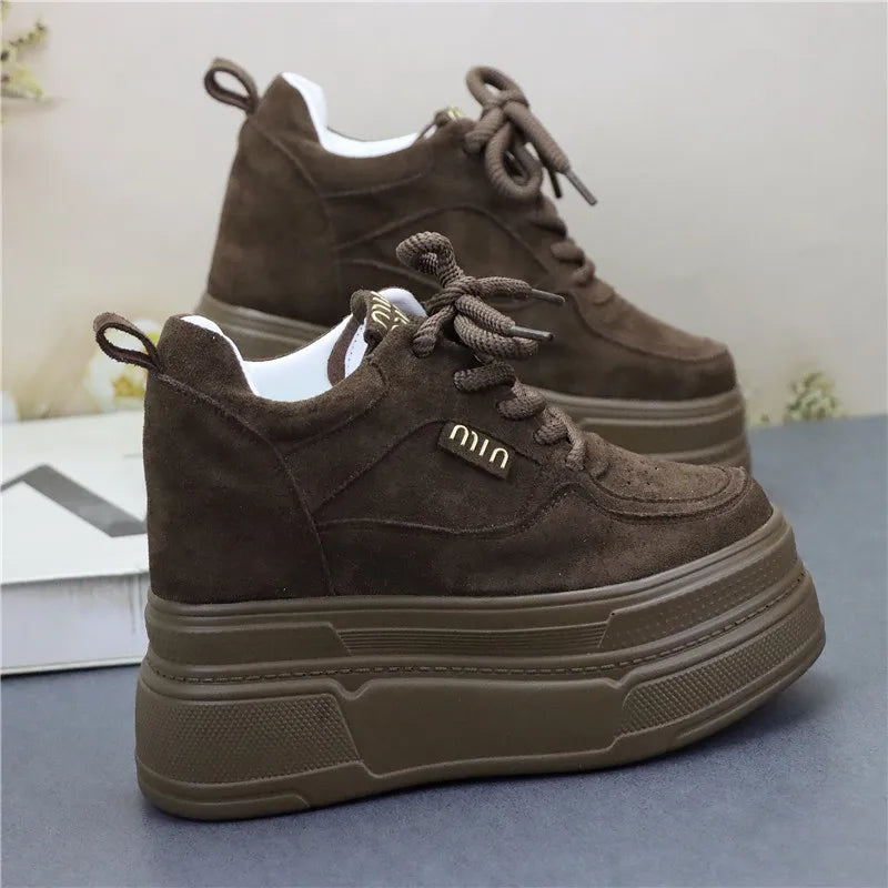 2025 New Arrival Women's Thick Sole Hidden Heel Sneakers Spring Autumn Soft Sole Platform Shoes for Petite Girls
