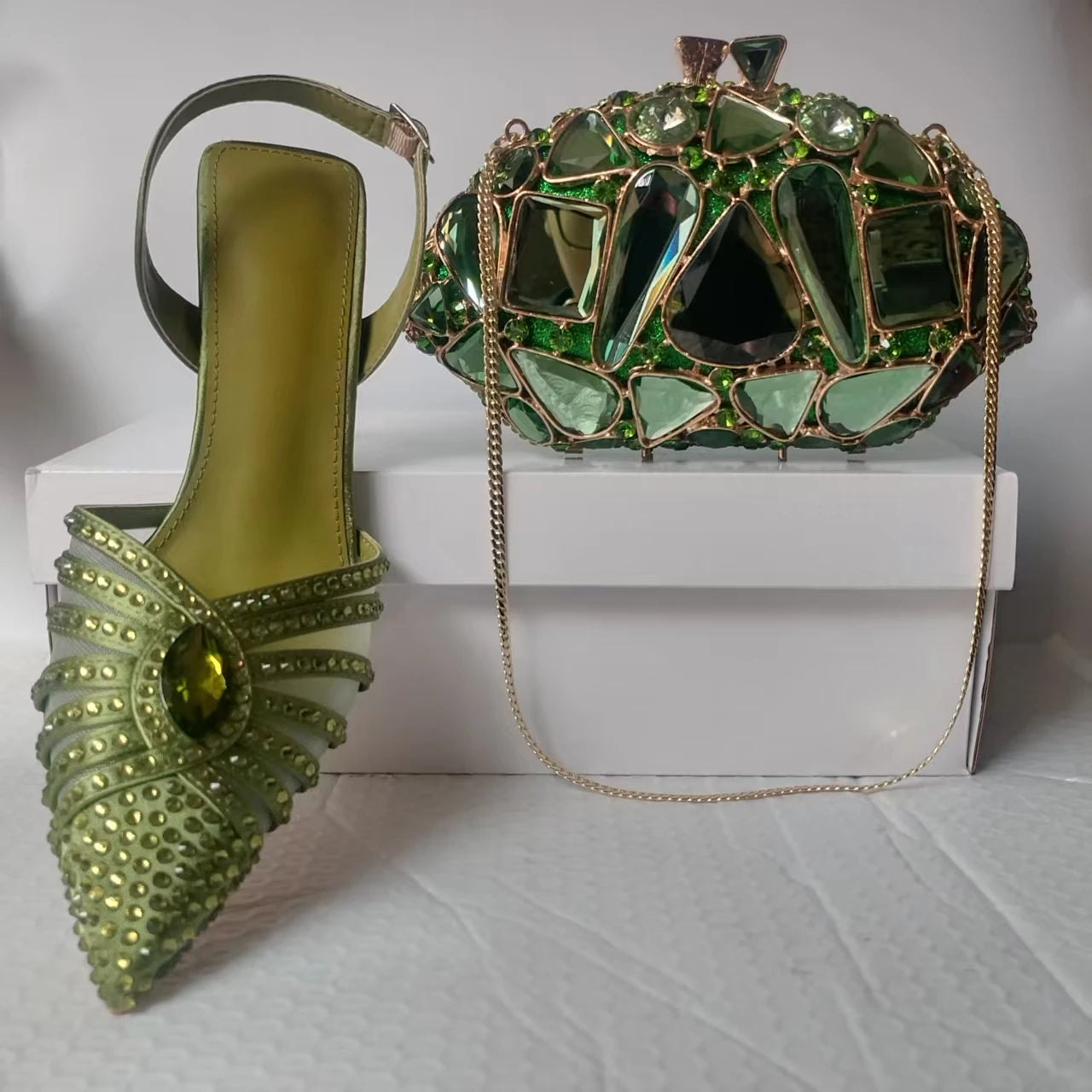 INSIGHTLINK Women's Red Color Rhinestones high heeled Shoes With Heart Clutch Diamond high-heeled Stiletto sandals For Wedding