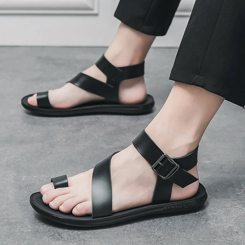 Summer New Men Gladiators Belt Buckle Leather Casual Shoes Breathable Beach Sandals Outdoor Slippers Black White Plus Size 38-45