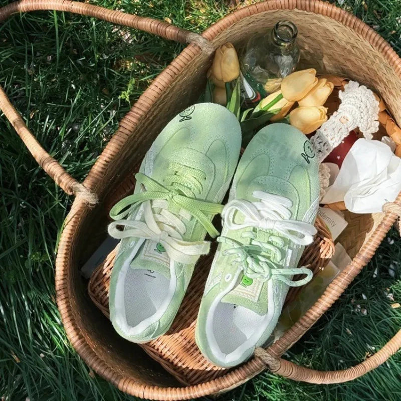 Women's Low Help Shoes Spring Autumn Lightweight Comfortable Soft Sole Casual Board Shoes Fashion Lace Up Outdoor Non Slip Flats