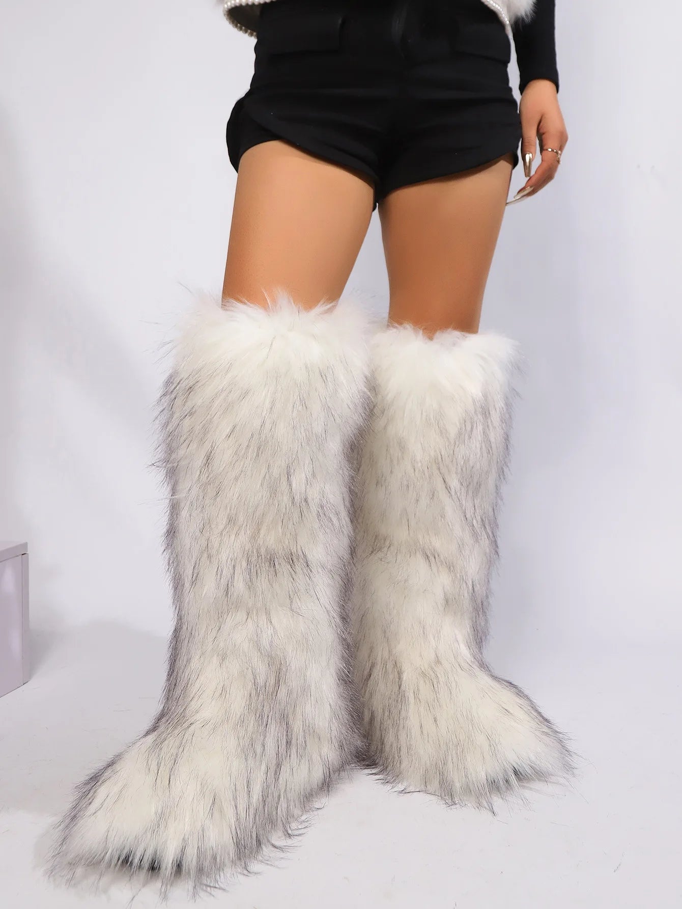 Real raccoon fur boots for women in winter, real fur fox snow boots for women in winter