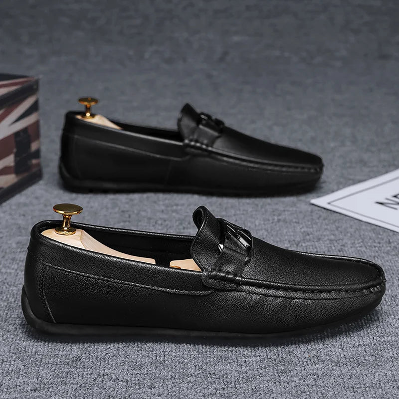 Luxury Brand Comfortable Men Moccasins Soft Male Driving Shoes Fashion Leather Men Casual Shoes Slip on Italian Formal Loafers