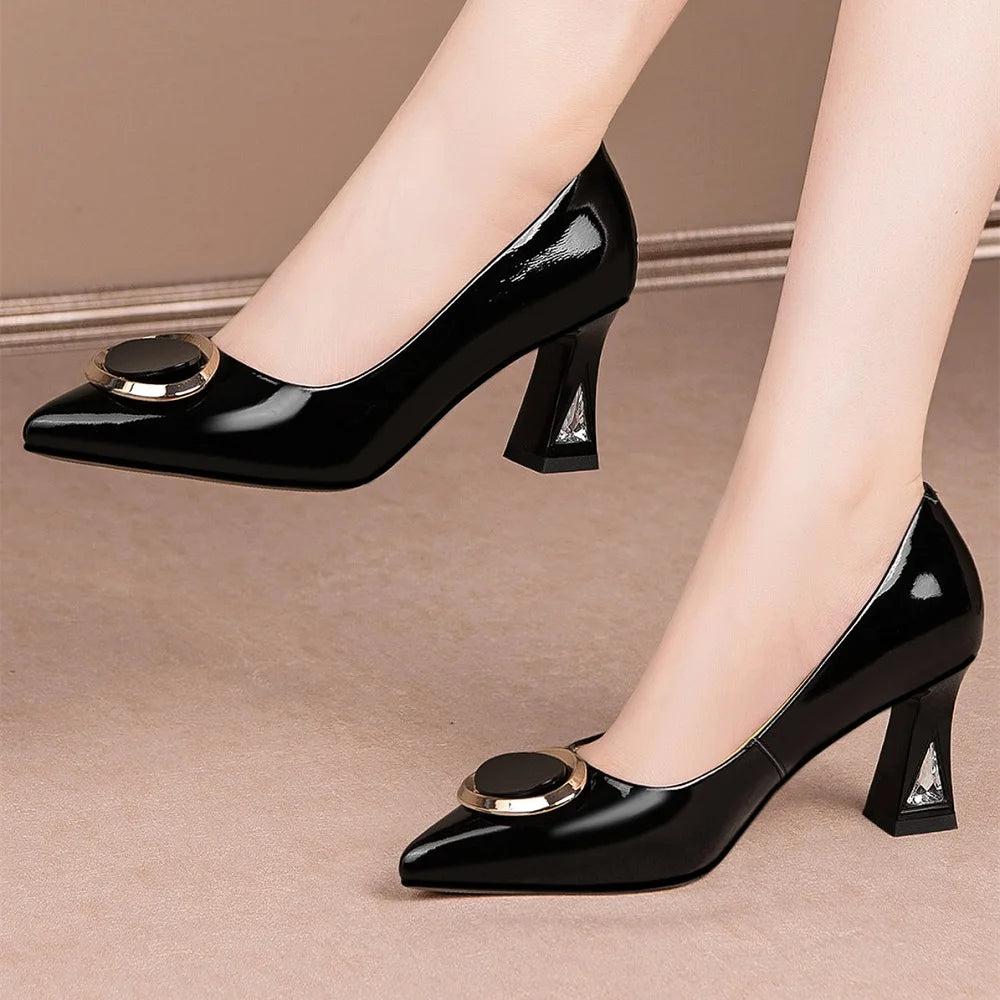 【JOCHEBED HU】Women's Solid Color Genuine Leather Sexy Shallow Mouth Matching Women's Pointed Shoes 34-40 Comfortable Outdoor