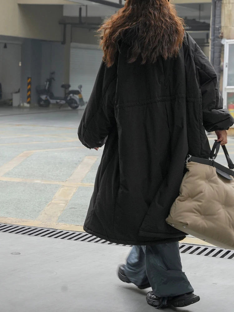 [EAM] Black Big Size Long Cotton-padded Coat Long Sleeve Loose Fit Women Parkas Fashion Tide New Autumn Winter 2025 1DH2804