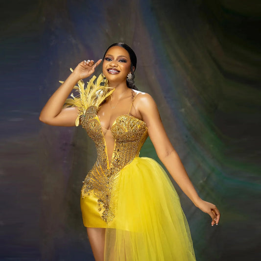 Stunning Short Party Gowns Tulle Overlay Yellow Embellishment Prom Dresses Crystals Aso Ebi Mini Evening Formal Dress Spaghetti