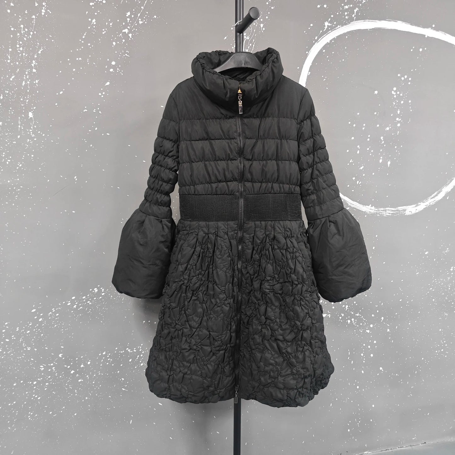 LANMREM Fashion Pleated Design Down Coat For Women Stand Collar Long Sleeves Slim A-line Black Clothing 2025 Winter New 2VV229