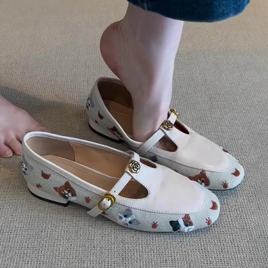 Low-heeled, flat-bottomed French one-foot Mary Jane Loafers women's 2025 Spring New comfortable shallow-cut single shoes