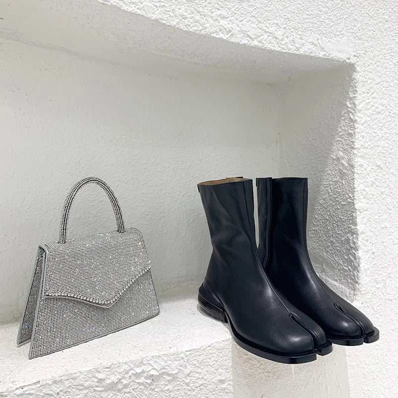 New Real Leather Split Toe Boots Women Ninja Tabi Boots For Women Fashion Winter Shoes Women Ankle Boots Cow Leather Botas Mujer