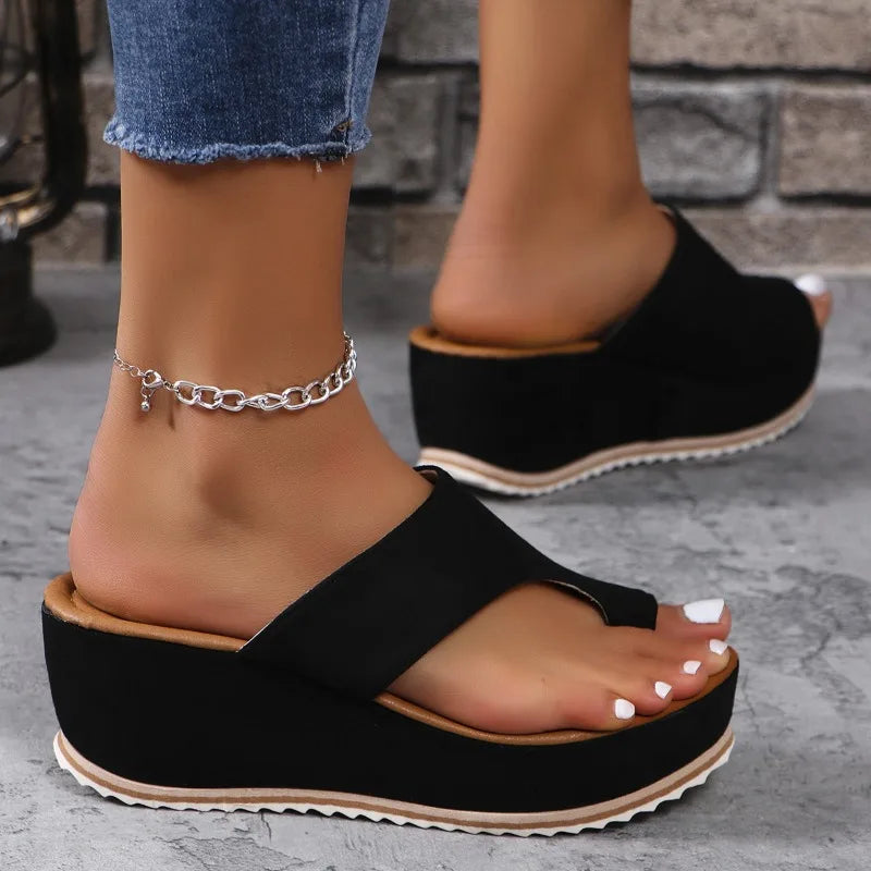 2025 Outdoor Spring and Summer New Leopard Pattern Women's Slope Heeled Cool Slippers, Large 43