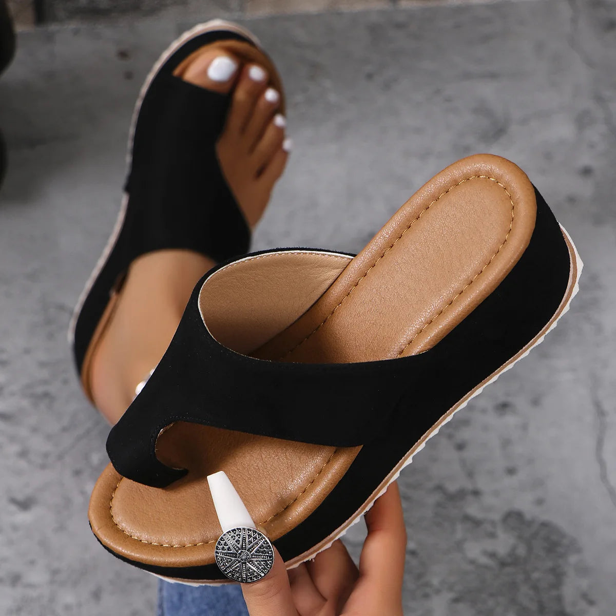 2025 Outdoor Spring and Summer New Leopard Pattern Women's Slope Heeled Cool Slippers, Large 43