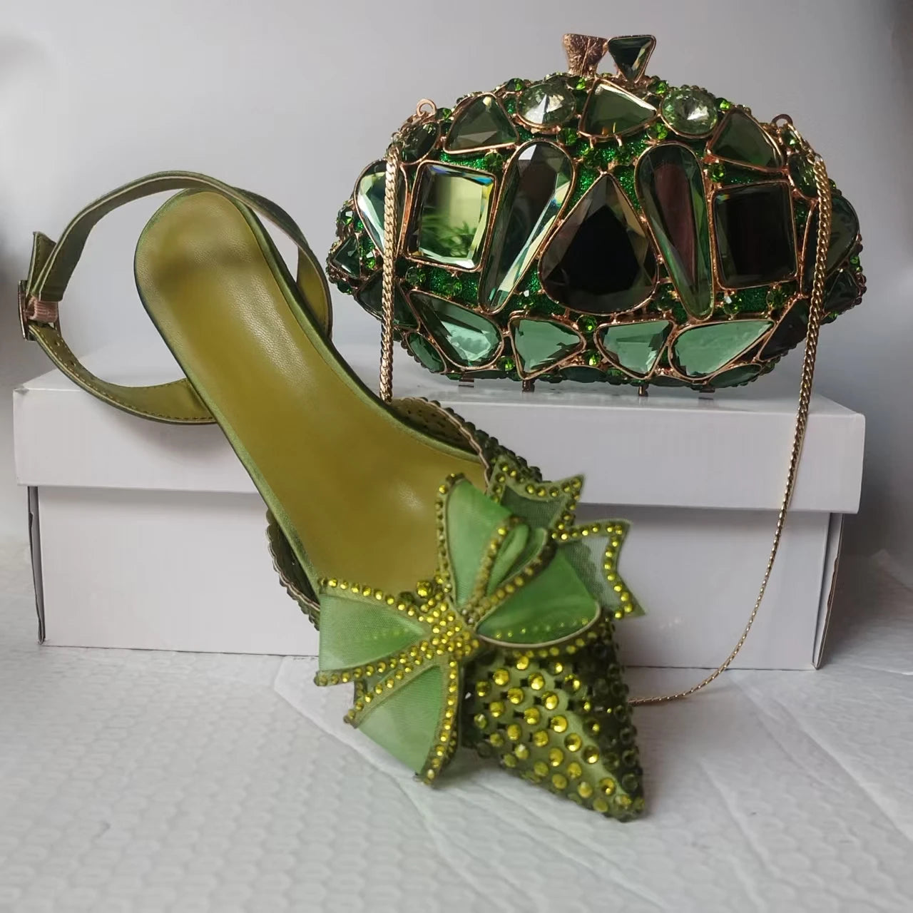 INSIGHTLINK Women's Red Color Rhinestones high heeled Shoes With Heart Clutch Diamond high-heeled Stiletto sandals For Wedding